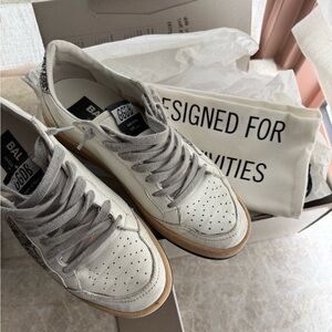 Authentic Women's Ball Star in nappa with white star and glitter heel tab